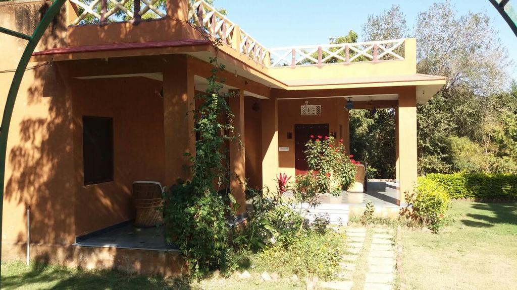 הוילה אודייפור Krishna Ranch מראה חיצוני תמונה
